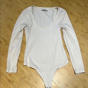 White Scoop Neck Long Sleeve Bodysuit